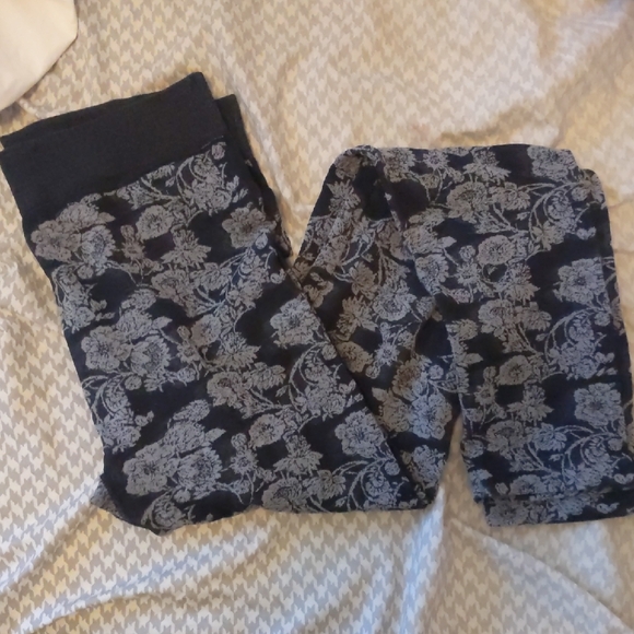 Floral Tights - Picture 1 of 3
